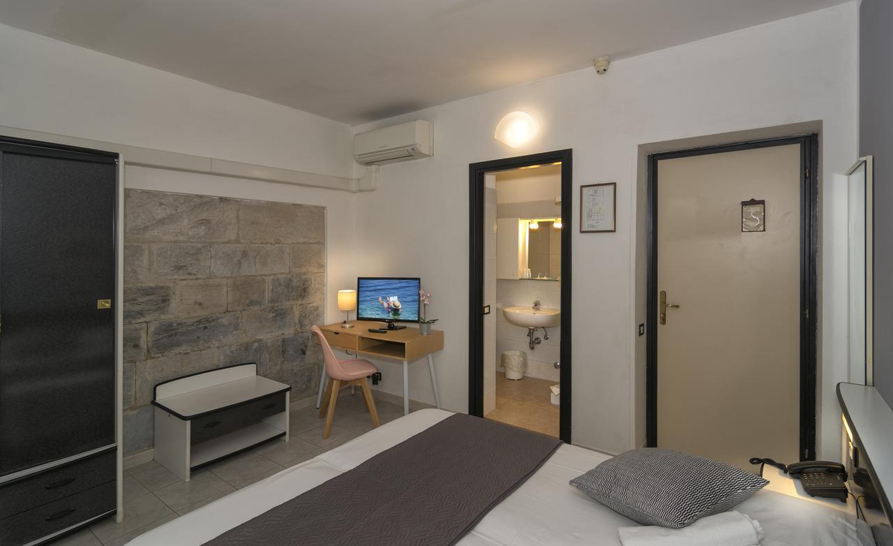 Hotel Amalfitana Pisa Exterior foto